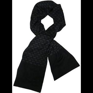 Michael Kors Men’s Reversible Black & Gray Scarf